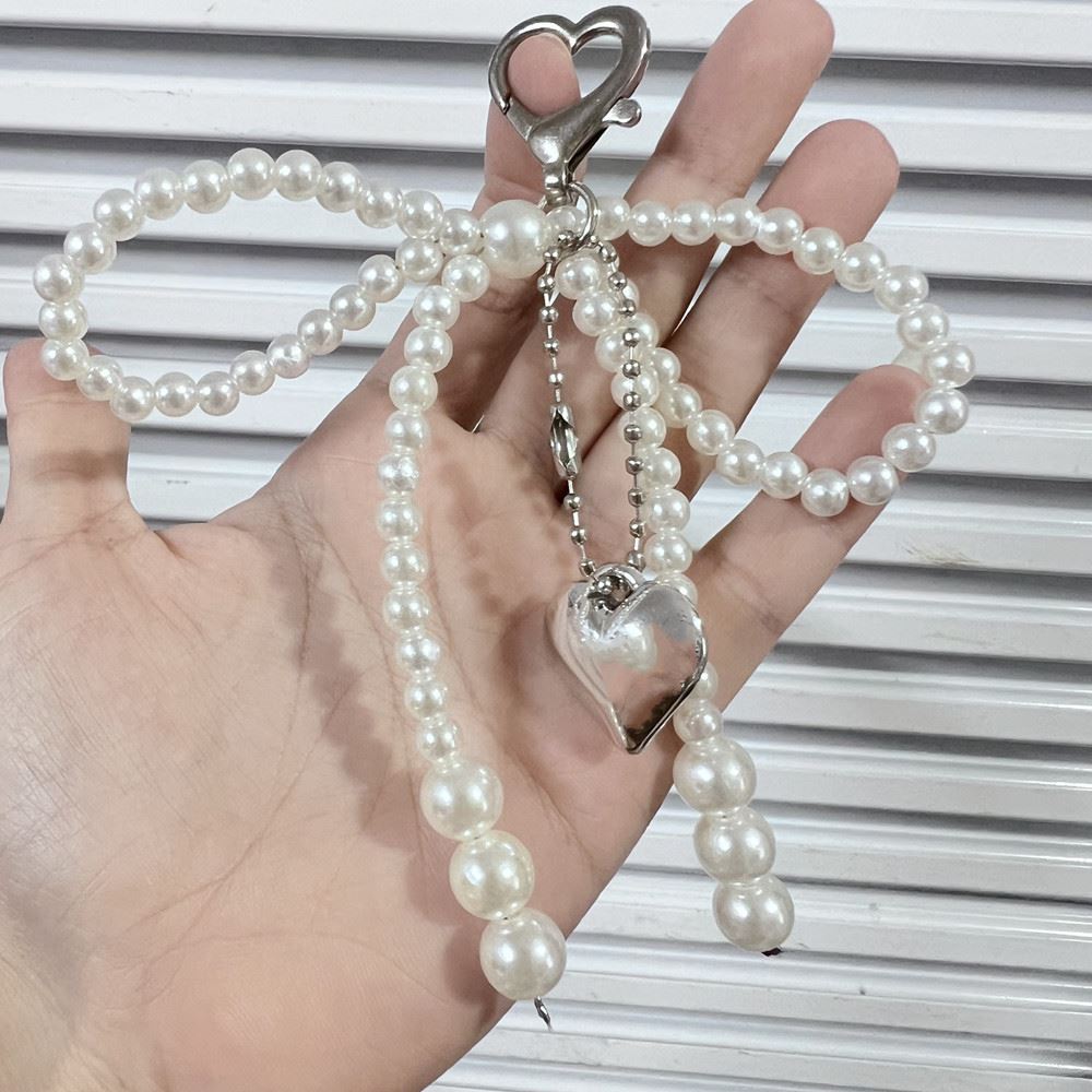 热销女士包包 挂件新款甜美蝴蝶结银爱心吊坠车钥匙扣airpods