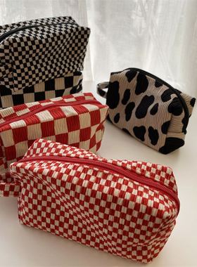 110193 复古少女心丝绒化妆包手提绒布收纳袋大容量北欧风手拿包