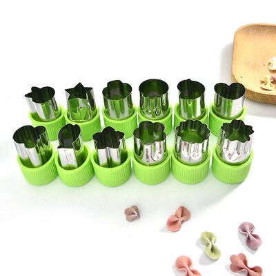 12件套PP护手不锈钢饼干模 蝴蝶面切花器 款式多样蔬菜水果切模器