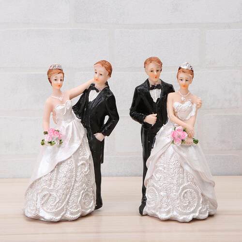 婚礼摆件结婚公仔蛋糕婚车婚房装饰欧式婚礼品直供