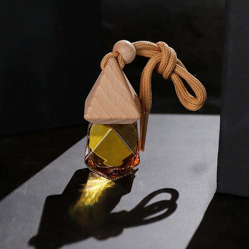 高档汽车香水吊坠正品男士女士专用车内挂件高级车载香薰持久淡香