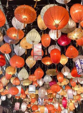 异性越南灯笼户外复古钻石绸缎花灯节日商场街道景观灯笼批发