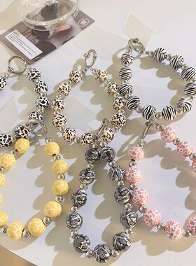 潮酷ins牛奶纹手工串珠短款手环挂饰珠珠链ccd相机拍立得手机挂绳