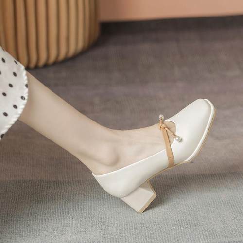 复古玛丽珍鞋女法式方头高跟鞋仙女风小皮鞋V口粗跟大码单鞋定制