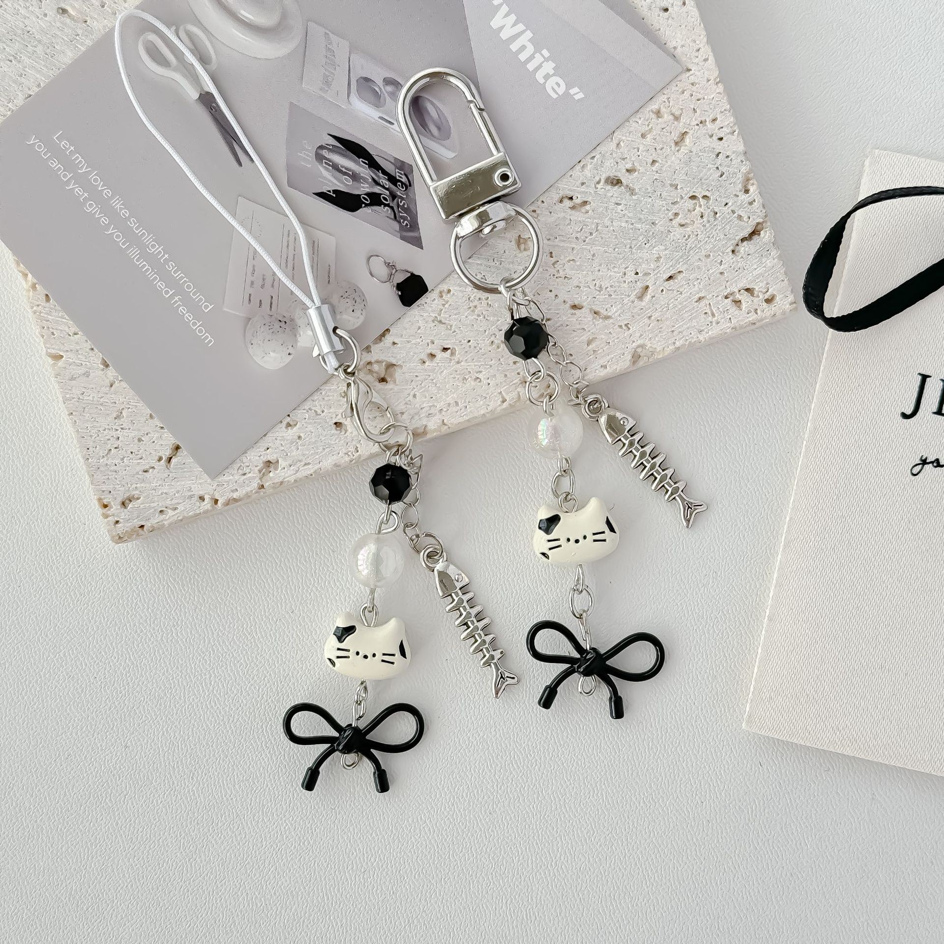 原创可爱猫咪小鱼挂件个性手机链女士书包挂件拍立得相机挂饰