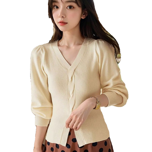 v领泡泡袖针织衫女秋季新款内搭套头修身毛衣气质短款上衣打底衫