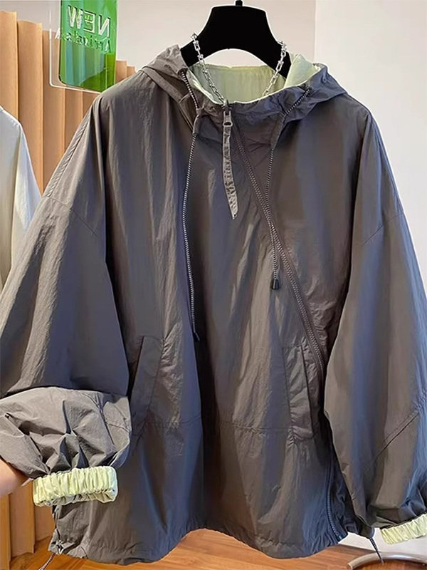 灰色长袖连帽冲锋衣女春秋季欧货两面穿薄款休闲运动外套拉炼上衣