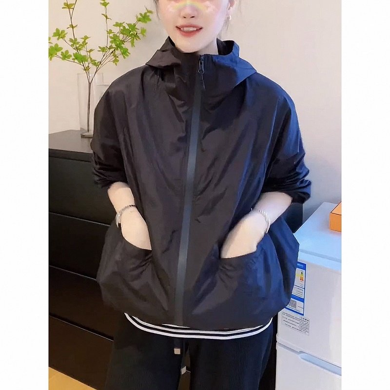 拉链连帽外套女春秋欧货防晒冲锋衣黑色棒球服防风夹克运动登山服