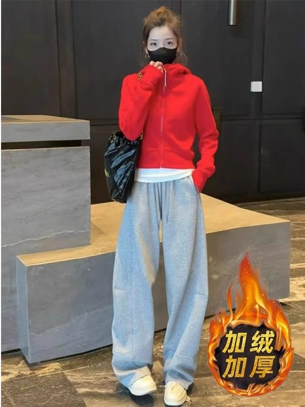 红色长袖连帽短款卫衣外套+加厚加绒保暖休闲裤套装女秋冬欧货