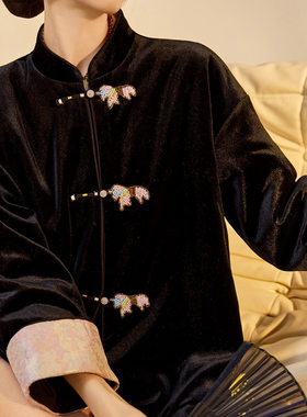 冬季新款高级感钉珠小马盘扣显瘦棉服新中式国风丝绒外套女 NX021