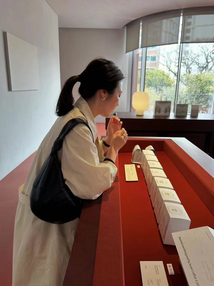 牛角包羊皮手感舒适好搭配