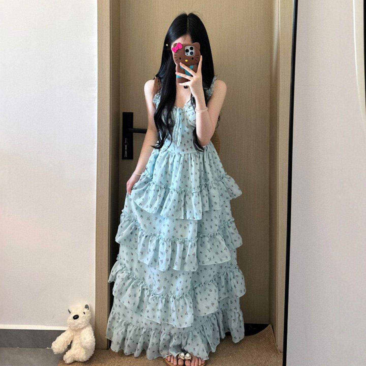 专柜海边穿搭度假风巨好看的V领碎花收腰蛋糕吊带裙绝美连衣裙26
