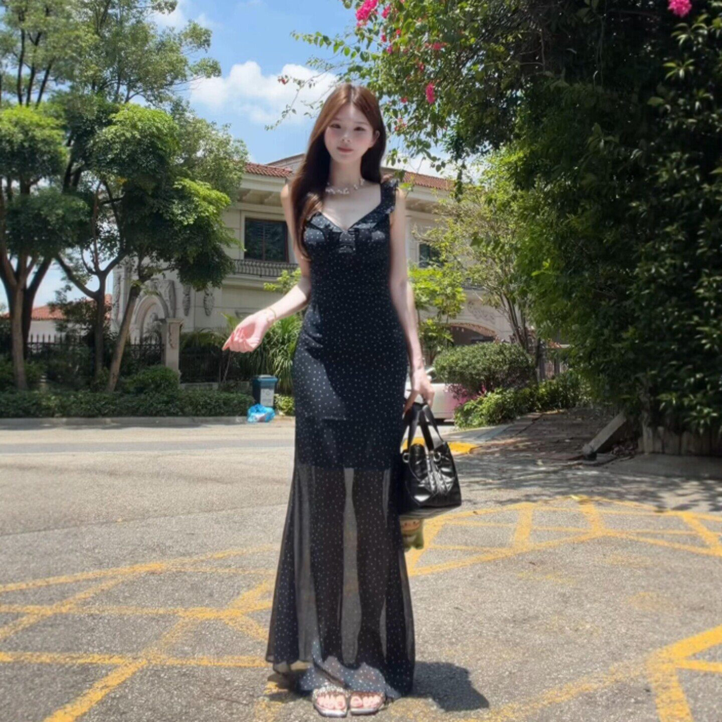 专柜韩系穿搭独特超好看的V领碎花吊带连衣裙绝美不撞款裙子2026