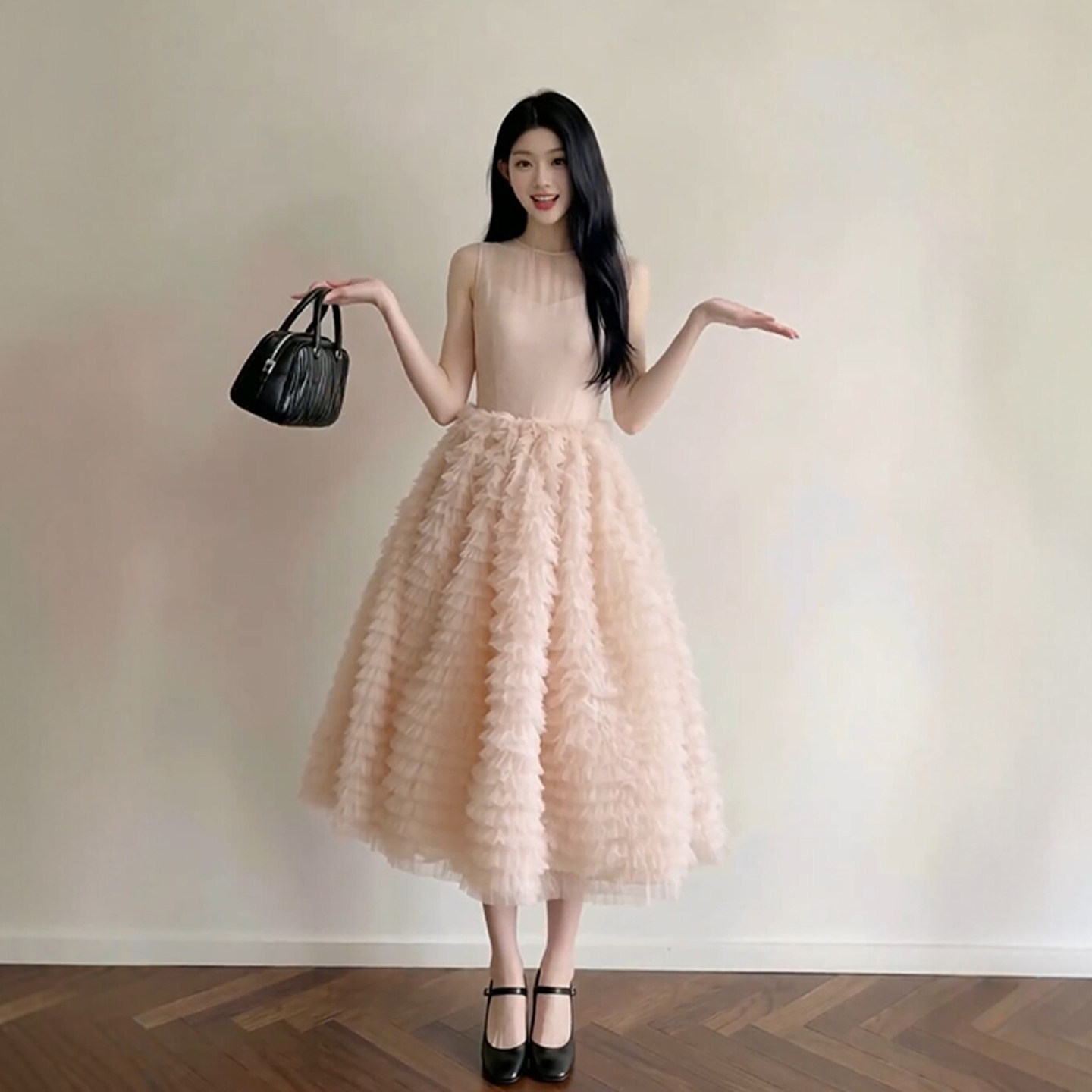 专柜法式温柔风甜美收腰蓬蓬拼接长裙设计感巨好看的吊带连衣裙26
