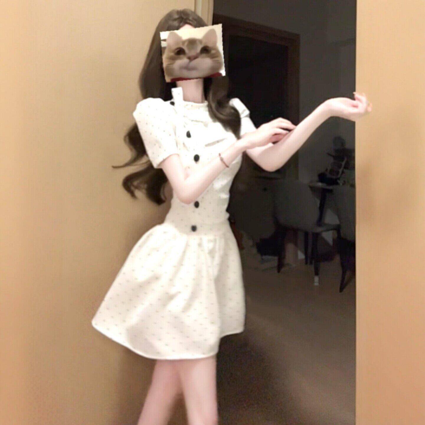 专柜学院风独特超好看白色波点收腰显瘦短裙小个子甜美连衣裙2026