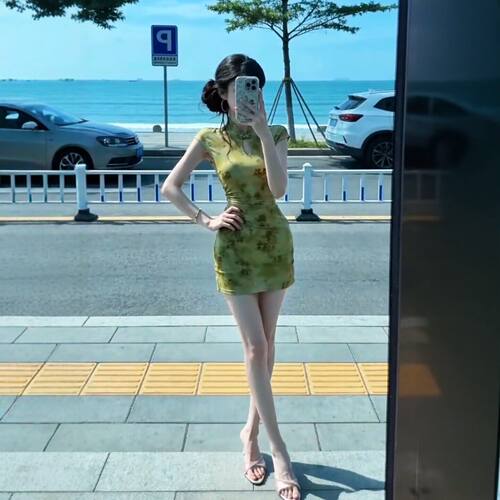 专柜新中式国风改良旗袍连衣裙复古独特超好看修身包臀短裙2026年