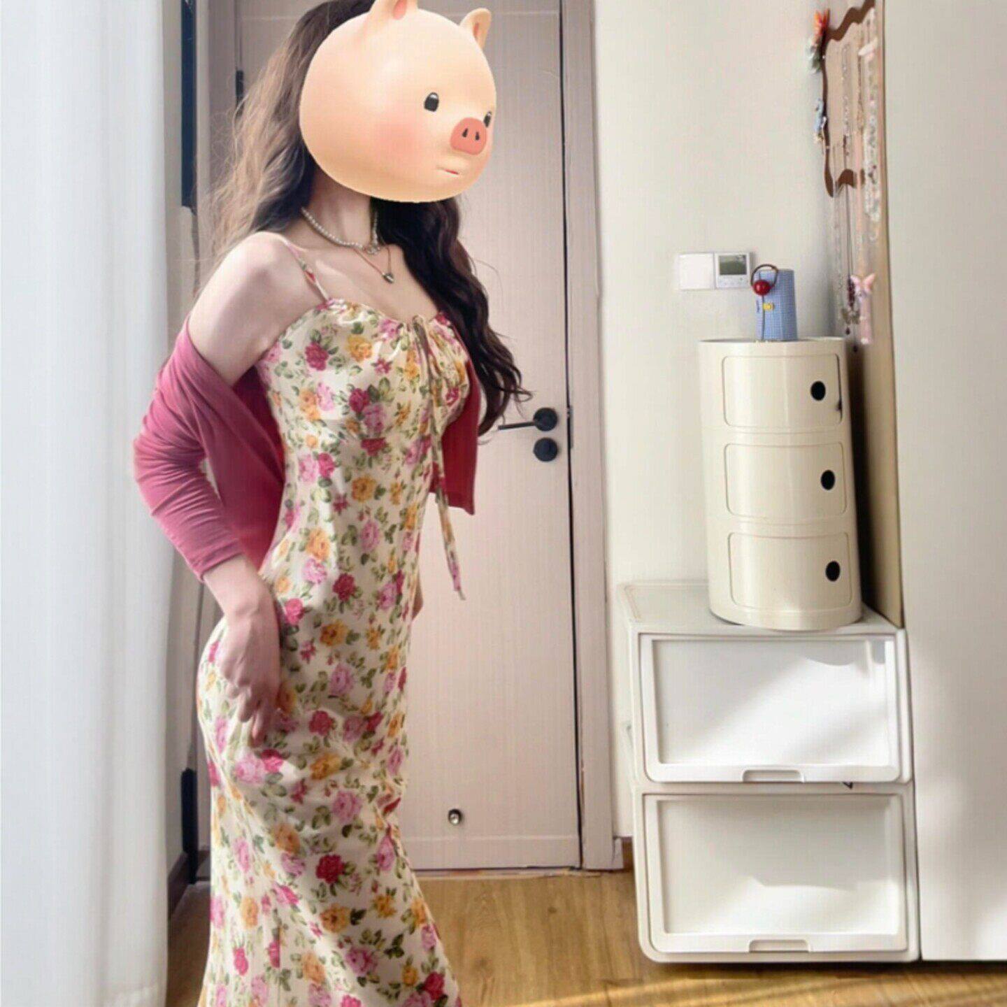 专柜御姐独特绝美开衫吊带连衣裙两件套漂亮绝美碎花包臀长裙2026