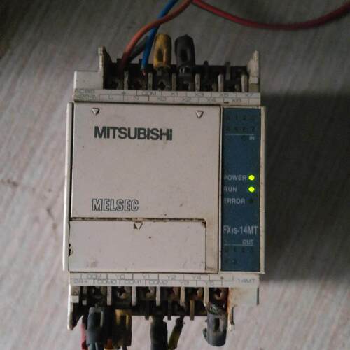 PLC 型号FX1S-14MT-001。拆机 成色如
