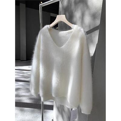 白色V领套头软糯毛衣女秋