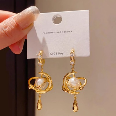 高级感轻奢珍珠水滴耳环