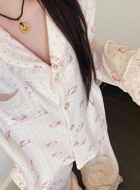 HelloKitty波点珊瑚绒睡衣女蕾丝花边纽扣家居服套装少女风礼盒装