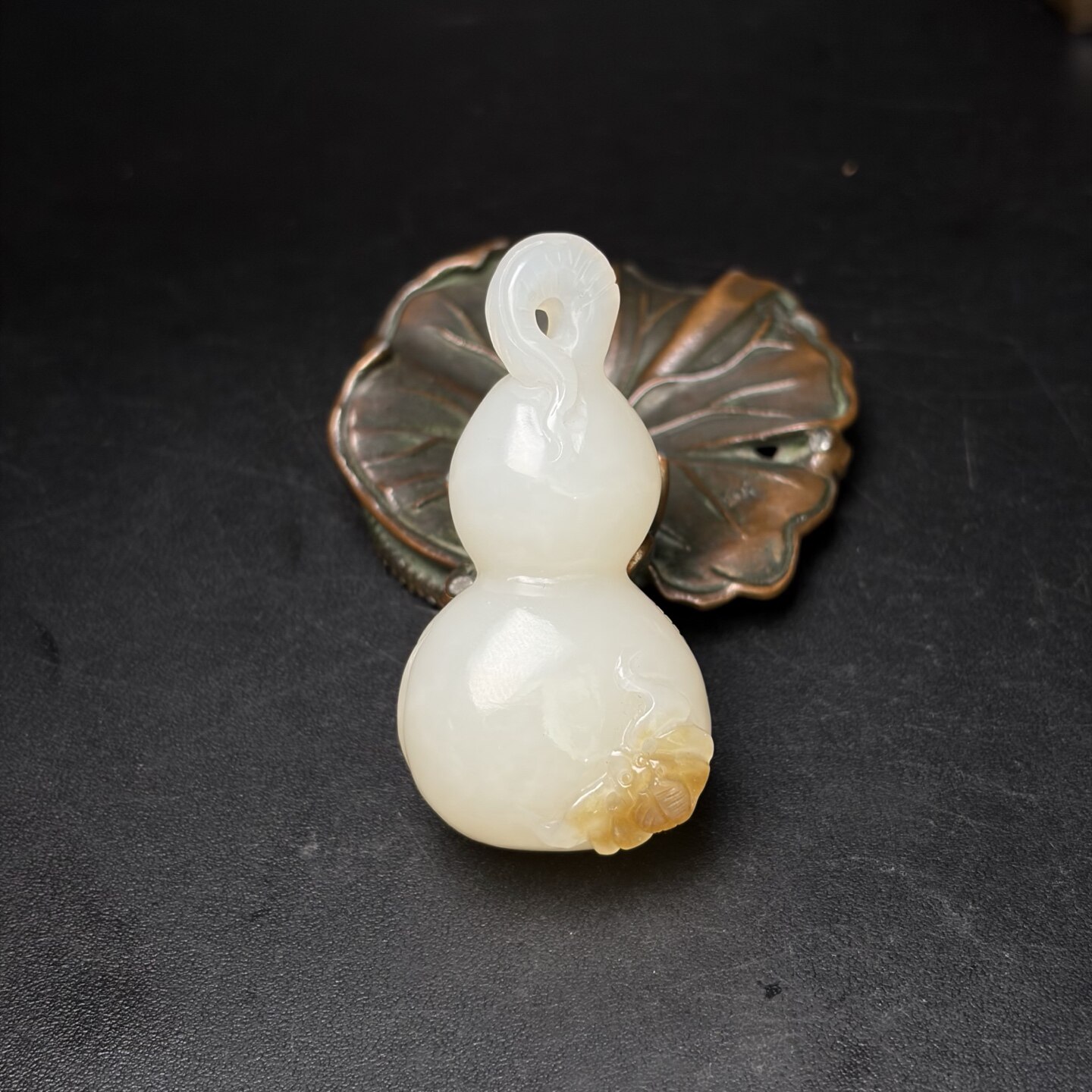 和田白玉苏工精雕葫芦吊坠