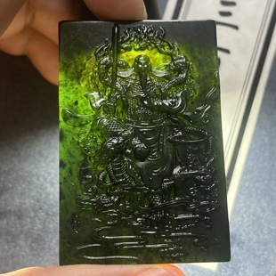 泰山玉碧玉翡翠色真武大帝优质大牌 长58mm宽38mm厚9.5mm左右