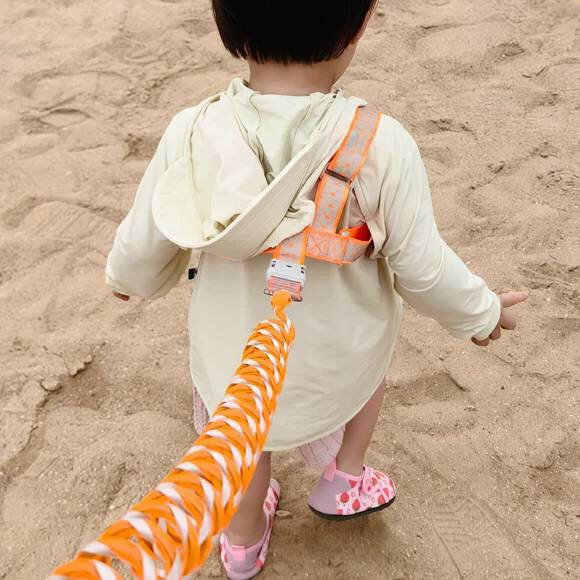 儿童海边游泳牵引安全绳沙滩泳池宝宝玩水防走失便携弹簧牵引绳