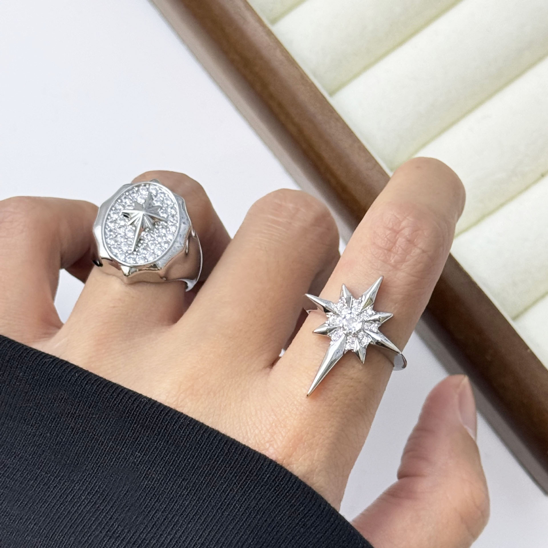 甜酷微镶闪钻星星朋克金属戒指