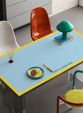 蓝色简约餐桌垫防油防水pvc台面桌布2025新款防烫免打理茶几垫子