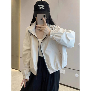 冲锋衣短外套女款2026年春季新款韩版百搭小个子宽松显瘦夹克上衣