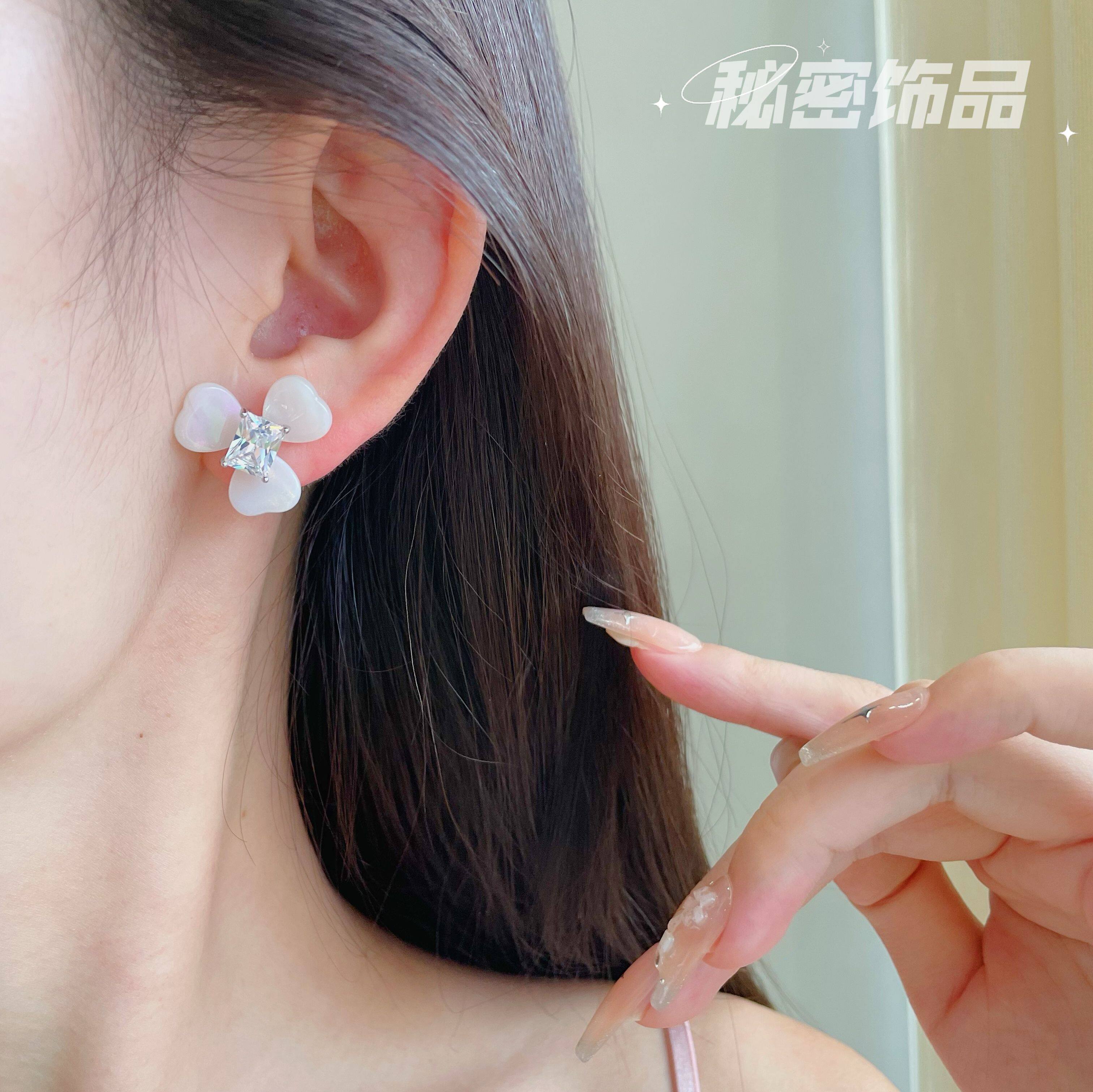 欧比·雅比锆石小苍兰耳钉女鸢尾花气质耳环法式高级感轻奢耳饰品