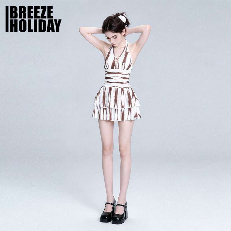 breezeholiday连体裙式泳衣女款纯欲度假高级感修身显瘦温泉泳装