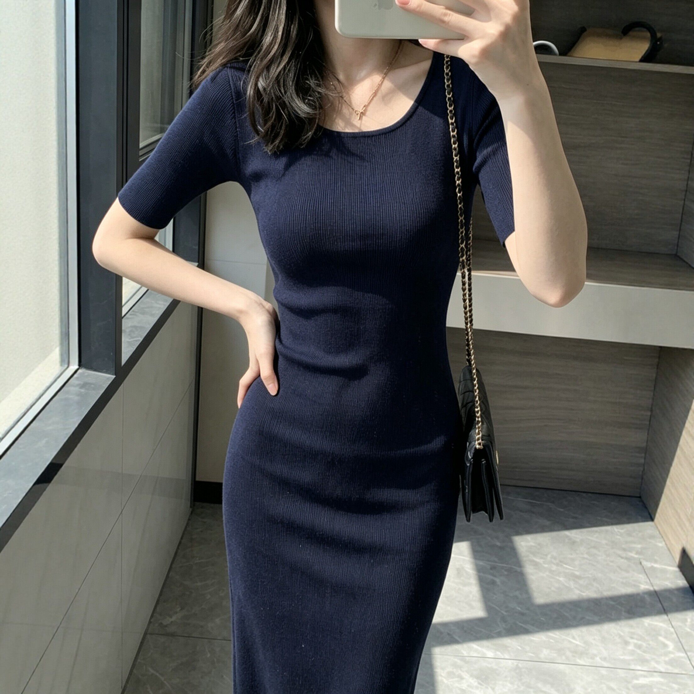 藏蓝色圆领针织连衣裙女