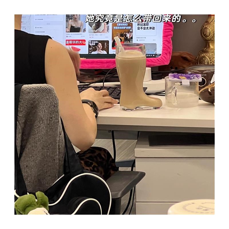 靴子啤酒杯轻奢高颜值杯子透明y大容量个性搞怪异形酒杯咖啡冷饮