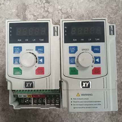 议价广州XinYu变频器，型号XY100-2.2G-S2，功率2