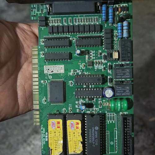 议价拆机HL线切割控制卡，拆机件。成色如图所示，有点使用痕迹