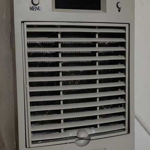 议价电源GF22010一10，成色新，无盒，正面型号牌子掉了