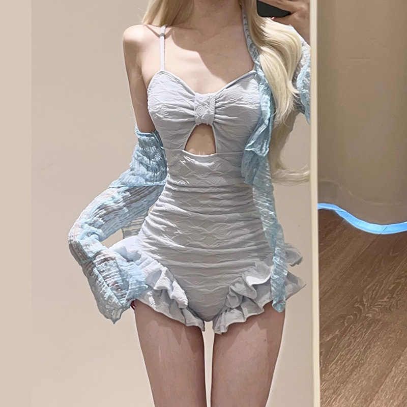 泳衣女款泡温泉连体两件套装海盐薄荷蓝纯欲风遮肉蕾丝沙滩游泳衣