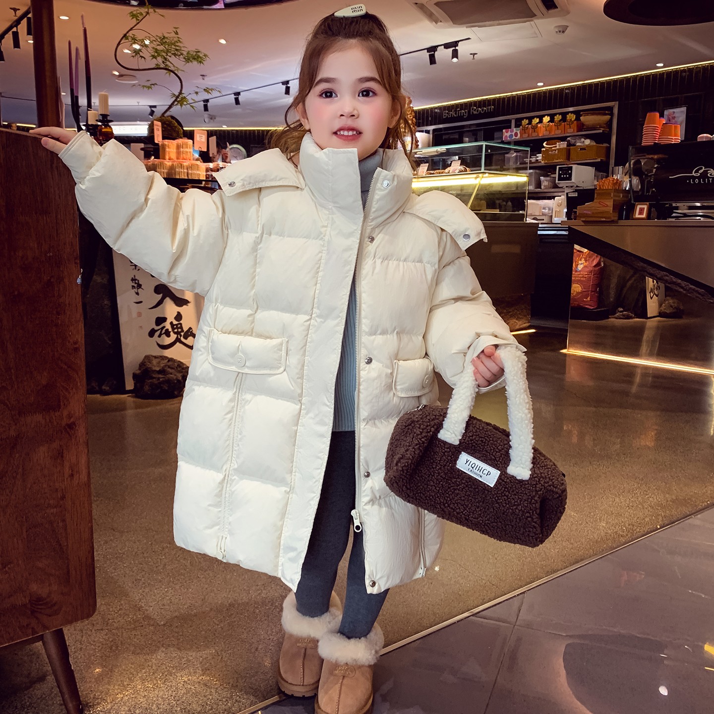 女童连帽防风加厚白鸭绒羽绒服
