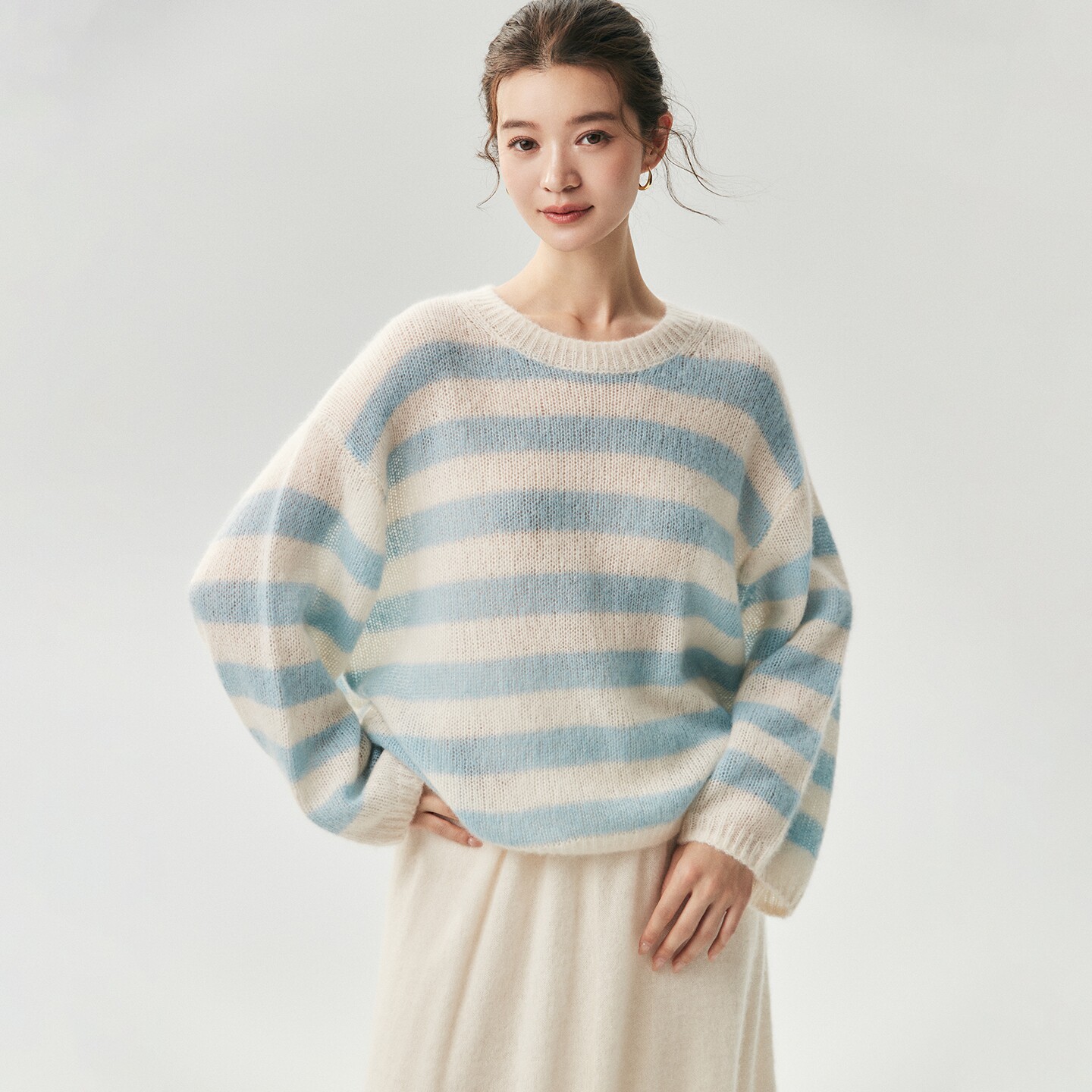 真丝山羊绒阔版针织衫女宽松毛衣