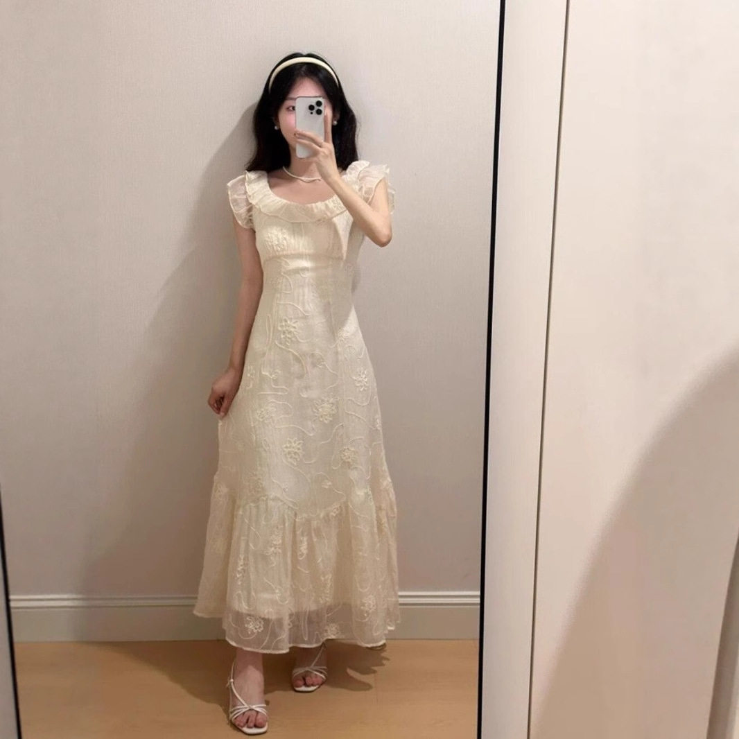法式杏色小飞袖连衣裙子