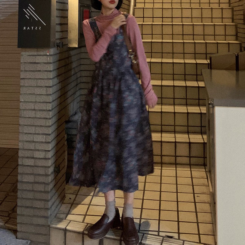 小个子复古碎花吊带裙女秋冬法式显瘦方领长裙叠穿花色背带连衣裙