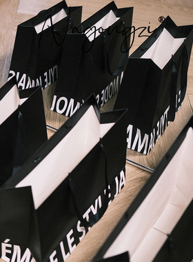 服装店手提袋定制衣服纸袋子黑色英文手提袋印logo女装礼品包装袋