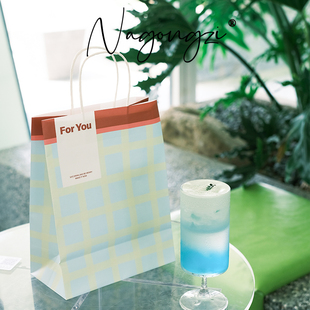 蓝底黄线格子烘焙手提袋甜品打包袋定制面包蛋糕外卖袋子牛皮纸袋