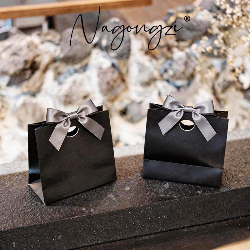 高端婚礼喜糖纸袋现货彩色蝴蝶结礼品袋白卡纸首饰袋喜糖袋logo