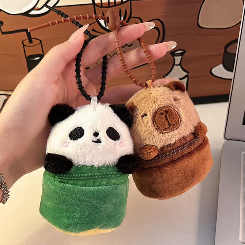 卡皮巴拉创意零钱包可爱儿童便携耳机挂包女毛绒公仔熊猫包包挂饰