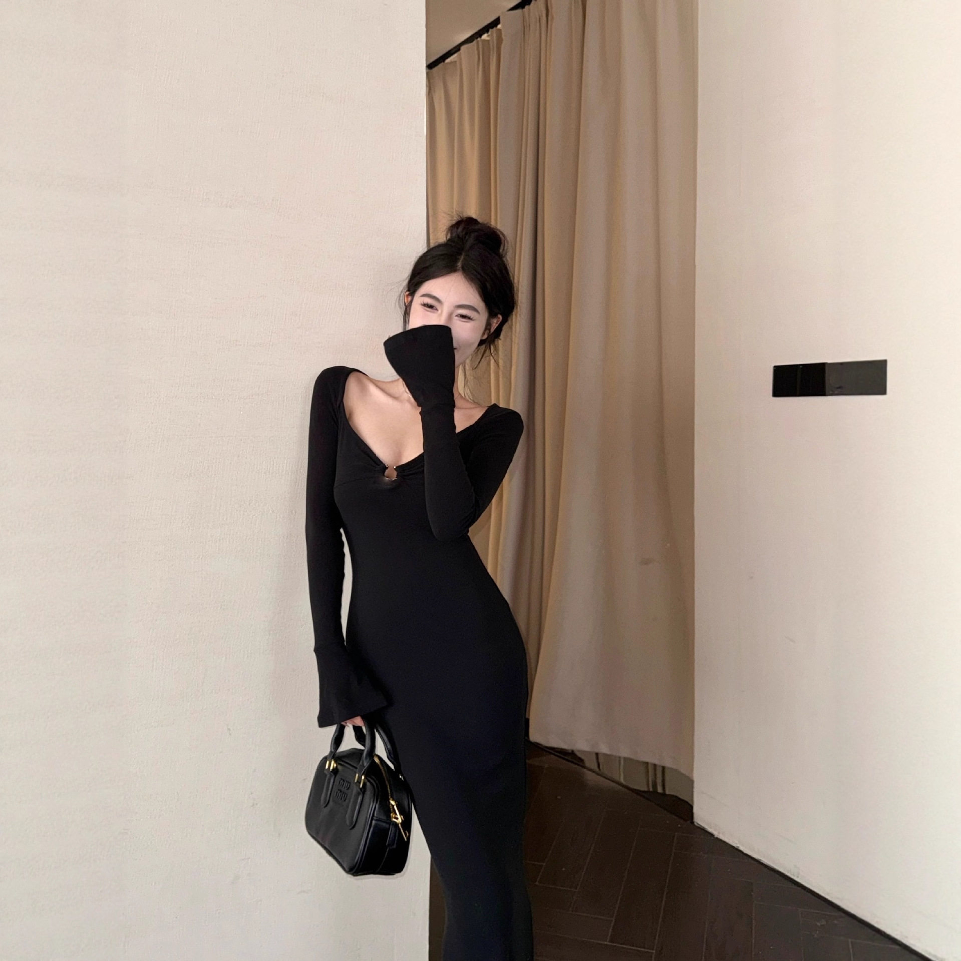 秋冬甜辣方领打底包臀小妈裙设计感中长款包臀鱼尾裙内搭连衣裙女