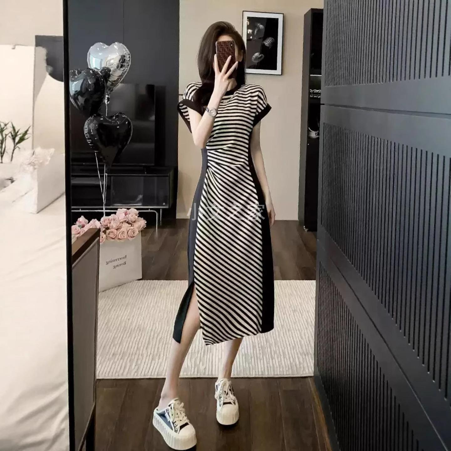 夏季条纹显瘦轻熟长款连衣裙图片