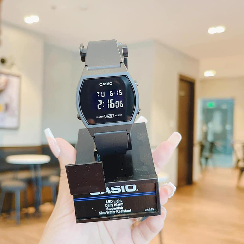 卡西欧休闲运动男女手表